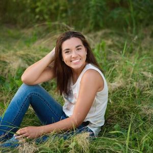 Meet your Posher, Lydia